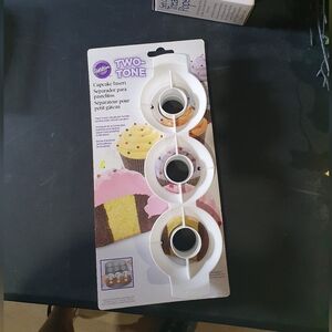 NWT cupcake insert